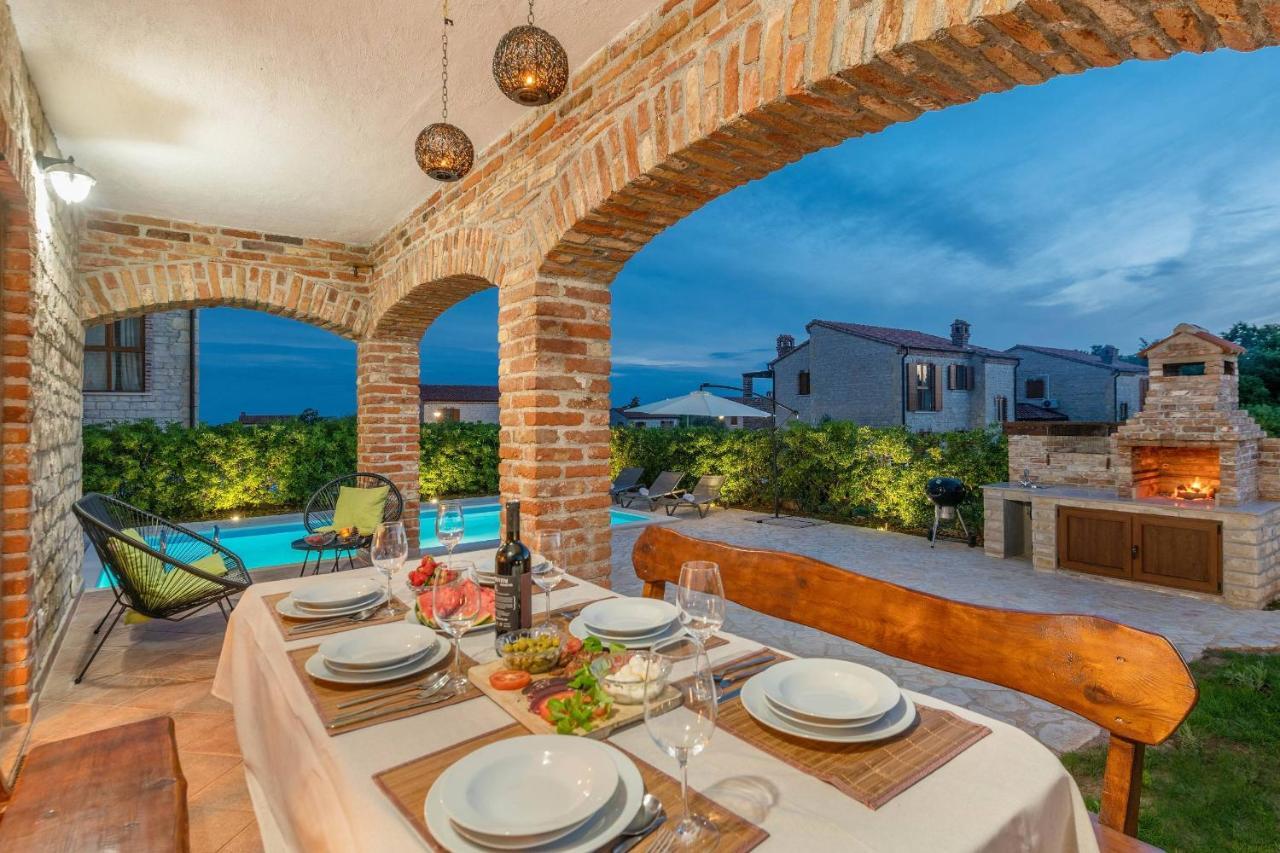 Villa Paradis 6 Jursici Exterior photo